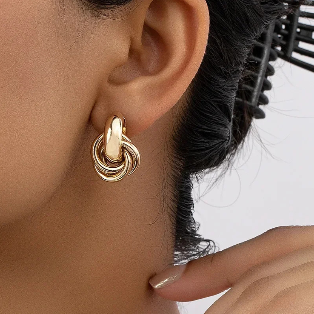 Talia | Knot Earring